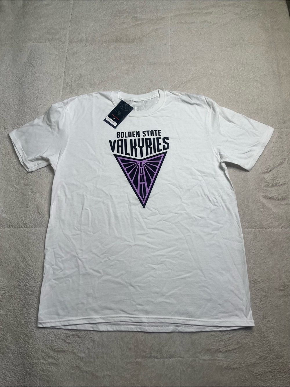 NWT New Fanatics WNBA Golden State Valkyrie’s White T Shirt Men’s XL Jersey